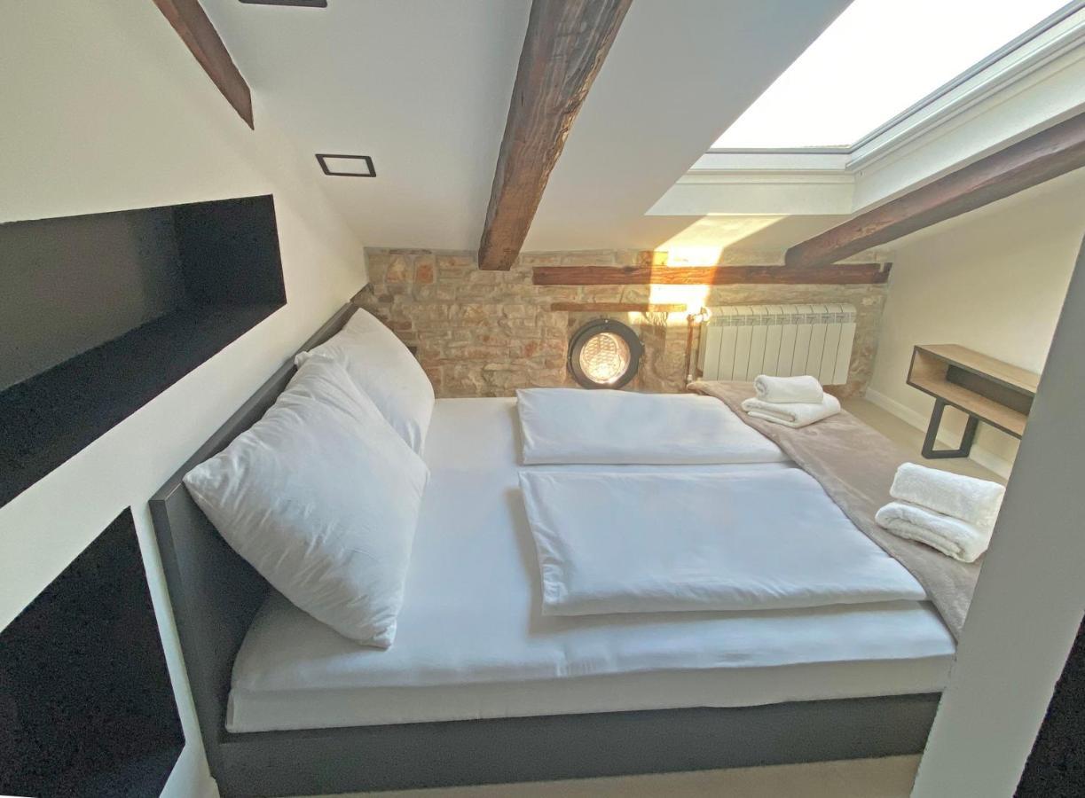Апартаменты Castropola Views With Private Parking Экстерьер фото